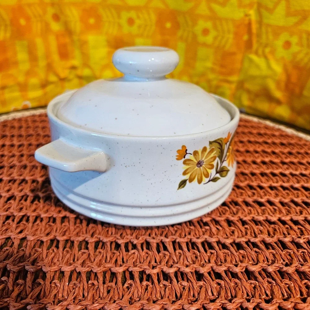 Vintage Capri Bake n Serve Stoneware Individual Casserole Japan